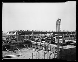 Construction jobs, Consolidated Rock Co., Burbank, CA, 1940