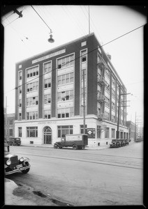 New Ford truck, building at 800 East Traction Avenue and Mr. Joannes, Southern California, 1932