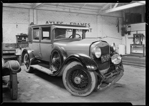 Lincoln sedan, Southern California, 1931