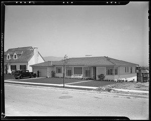 Publicity at Roxbury manor, Southern California, 1940