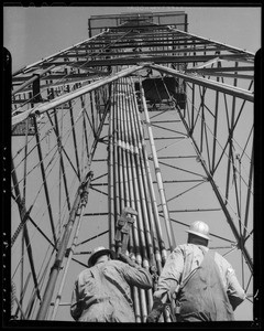 Oil rig, Union Oil Corporation, Southern California, 1940