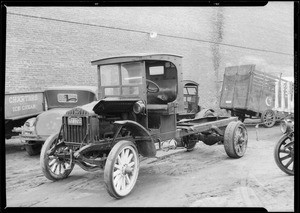 Crescent Creamery truck, Southern California, 1926