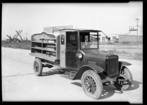 NuGrape trucks, Southern California, 1925