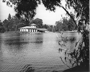 Waterfront picture taken at a Los Angeles city park