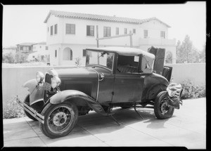 Case, Worth vs. Stevens, intersection North June Street & Melrose Avenue, Southern California, 1933