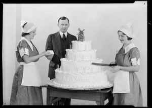 Mr. Van de Kamp and anniversary cakes, Southern California, 1932