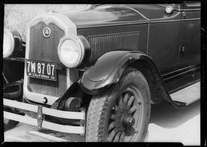 Alley - rear of Saint Germaine Apartments - West 9th Street and South Serrano Avenue, also Buick sedan, Los Angeles, CA, 1933