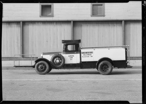 Tanner Motor Tours movie camera car, Southern California, 1932