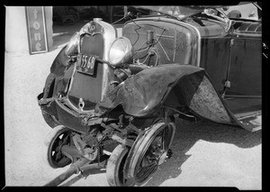 Wrecked Ford belonging to Mr. Grossman, York Boulevard, Los Angeles, CA, 1931