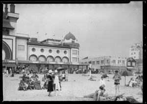 Beach scene with people, Santa Monica, CA, 1926