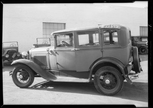 Ford sedan, Land & Pierson Garage, Glendale, CA, 1932