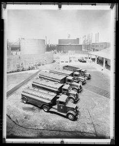 Trucks, Union Oil, Southern California, 1935