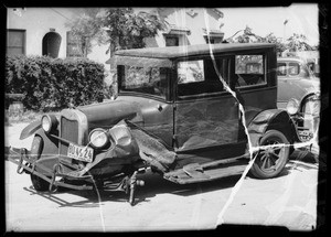 Wrecked 1926 Chevrolet coach, Southern California, 1936