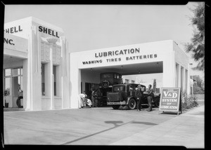 Shell station at Wilshire Boulevard & Wetherly Drive, northwest corner, Beverly Hills, CA, 1931