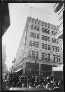 Acute angle of West 8th Street and South Broadway, Los Angeles, CA, 1933