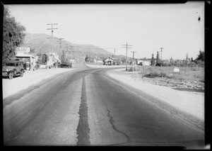 Cars and intersection in Sunland-Tujunga, Los Angeles, CA, 1932