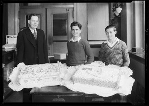 Cakes presented by Swift & Co. to Los Angeles Times, Southern California, 1931