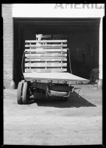 Truck, Morris Bros. Fruit Co. owners, Southern California, 1934