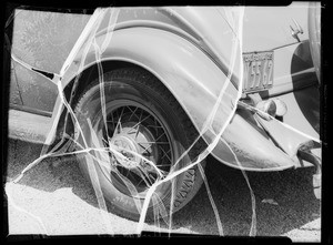 Front fender, Ford sedan, Ralph Wilberg, owner, rear fender, Ford coupe, Marion V. Walton, owner & assured, Southern California, 1935