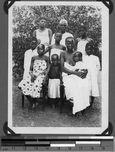 Mwelukilwa and his family, Unyamwezi, Tanzania
