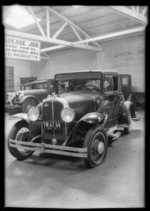 Pontiac coupe wreck, Southern California, 1931