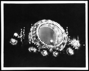 Panama-Pacific International Exposition night float, depicting a circle of daisies, San Francisco, 1915