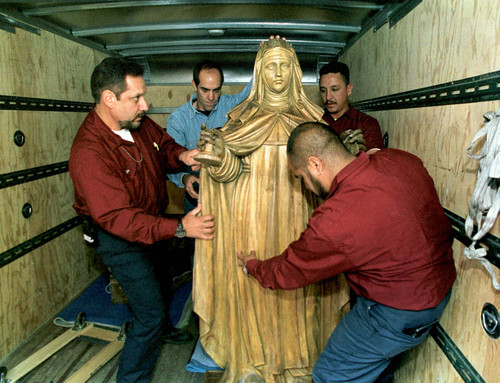 Mission statue Delivery to the de Saisset