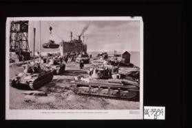 A Gra-Bretanha cumpre o que promete - embarcando tanks num porto Britanico com destino a Russia