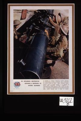 As mulheres britanicas ajudam a destruir os avioes alemaes