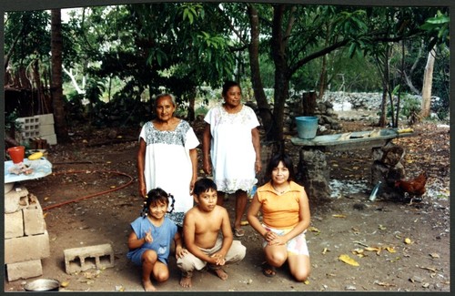 Mothers and Children of Felipe Chalé Cam and Raquel Canul Aké: María Crisanda Chuc, Edna Cristina Chalé Canul, Ricardo Chalé Canul, María Teresita de Jesús Chalé Canul