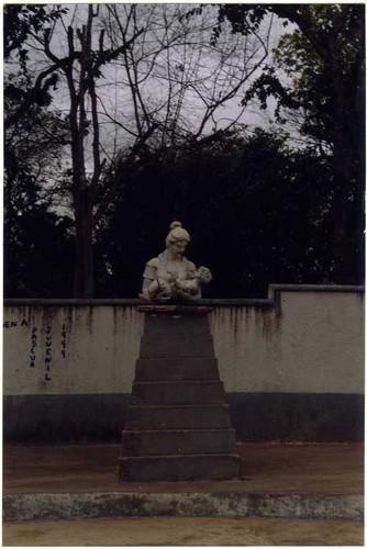 Monument to Mother, Sihunchen