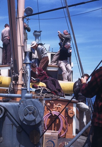 [Friday Harbor] Oceanography class on the "Onchy" Waldichuck, Wang, Burtner, Ayres, Barnes, Carlson