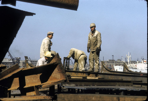 Shanghai Shipyard: Welders