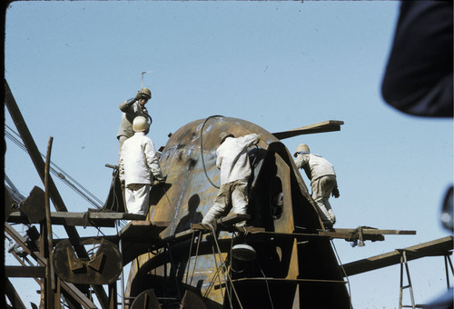 Shanghai Shipyard: Welders