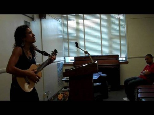 Naima Shalhoub performs for the Oakland Word Anthology (3)