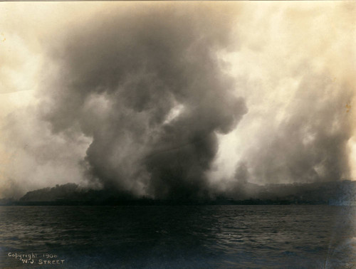 San Francisco burning, San Francisco Earthquake and Fire, 1906 [photograph]