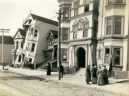 Howard Street, San Francisco Earthquake and Fire, 1906 [photograph]