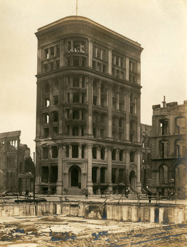 Mutual Life Building, San Francisco Earthquake and Fire, 1906 [photograph]