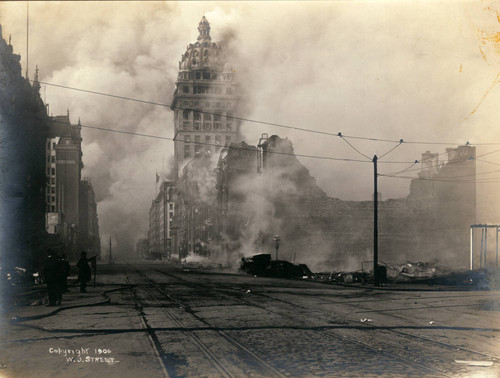 Fire burning on Market Street, San Francisco Earthquake and Fire, 1906 [photograph]