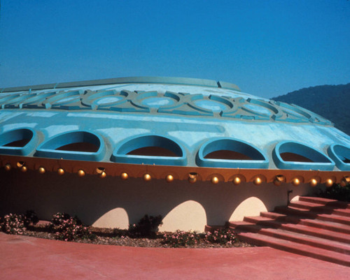 Administration Building roof from the fourth floor garden of the Frank Lloyd Wright-designed Marin County Civic Center, San Rafael, California, 1962 [photograph]