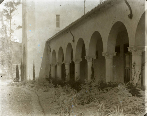 Harlan Hall at Marin Junior College in Kentfield, Marin County, California, circa 1930 [photograph]