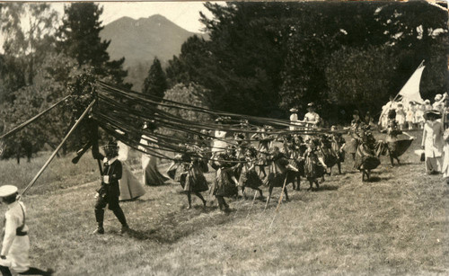 May pole dancers, en route to the Kentfield May Day Celebration, circa 1911 [photographic postcard]