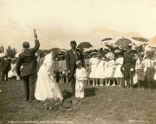 Groundbreaking ceremony for the Tamalpais Centre Clubhouse, Kentfield May Day Celebration, 1909 [photograph]