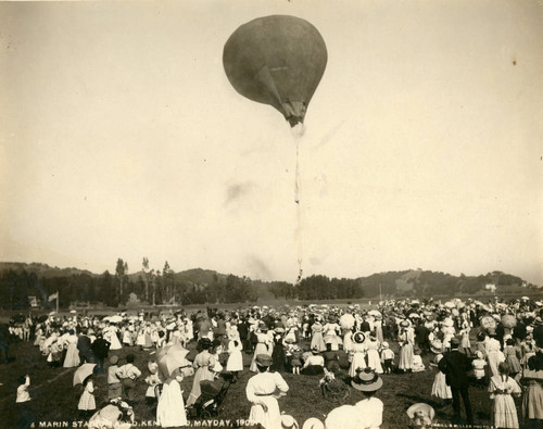 Balloon ascension and parachute drop by Frank Hamilton, Kentfield May Day Celebration, 1909 [photograph]