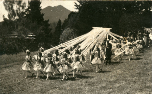 Contingent of schoolchildren en route to the Kentfield May Day Celebration, circa 1911 [photographic postcard]