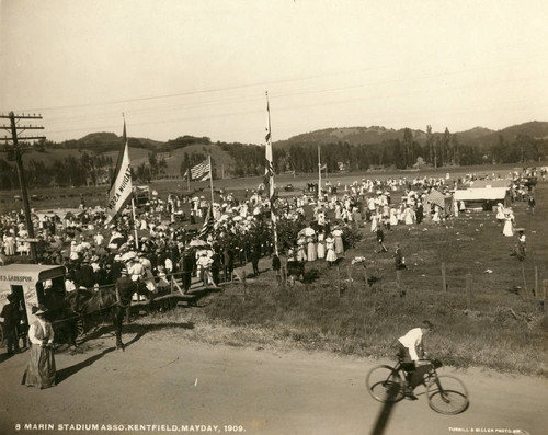 Participants at the Kentfield May Day Celebration, 1909 [photograph]