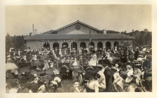 The Tamalpais Centre Clubhouse during the second annual May Day celebrations in Kentfield, California, May, 1910 [photograph]