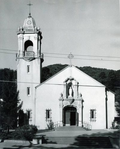 St. Patrick's Catholic Church, Magnolia Avenue, Larkspur, circa 1945 [photograph]