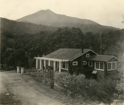 House in Larkspur, California, Mt. Tamalpais in distance, circa 1922 [photograph]