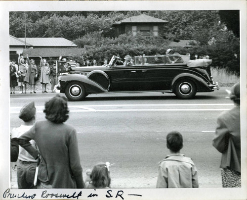 President Franklin Delano Roosevelt riding through San Rafael, Marin County, California, September, 1942 [photograph]